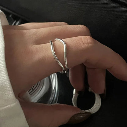 Justerbar silverring med vintage-detalj – Vinterunder från Seléna