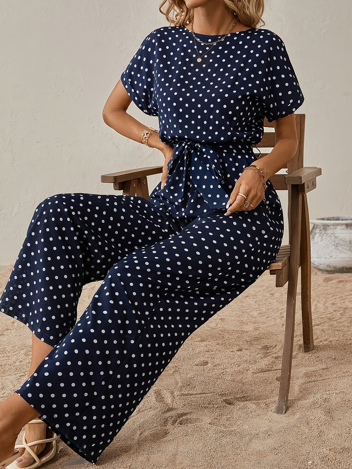 Trendig jumpsuit för damer med midjeband och prickmönster - PunktLaune