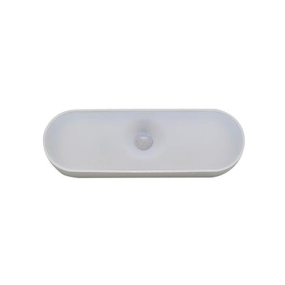 Weiße ovale Waschbecken aus Keramik, modernes Design, Badezimmerarmatur.