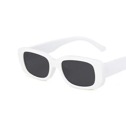Weiße rechteckige Sonnenbrille, Unisex, UV-Schutz, modisches Accessoire, Kunststoffrahmen.