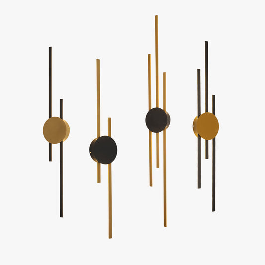 Moderne Wanddekoration aus Metall, gold und schwarz, geometrisches Design, zeitgenössisch.
