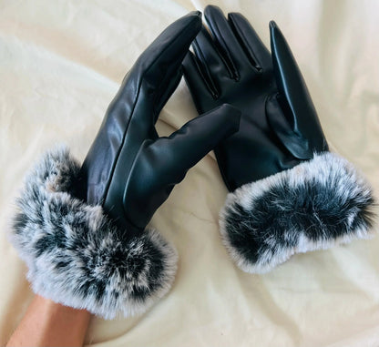 Schwarze Lederhandschuhe mit Kunstfellbesatz, Damenmode, Winteraccessoire, elegant und warm.