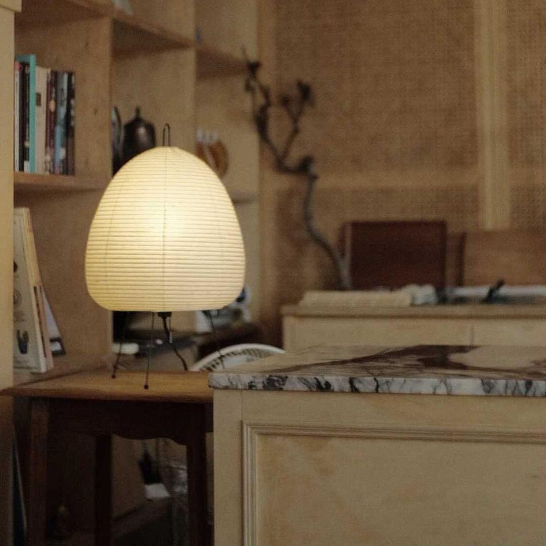 Akari Tischlampe 44, Papier, Holz, modern, minimalistisch, Wohnzimmer, Beleuchtung, Design.