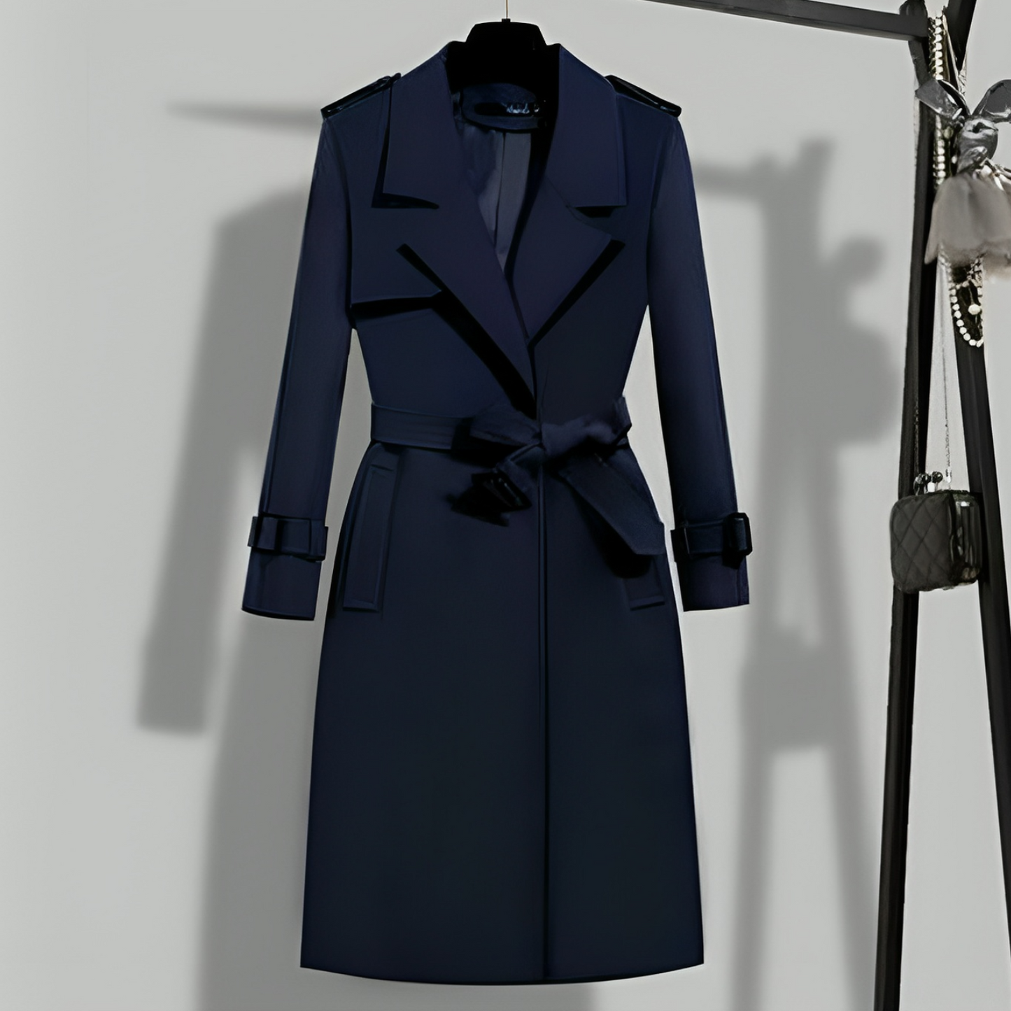Damtrenchcoat med midja och knappslå – Sophia