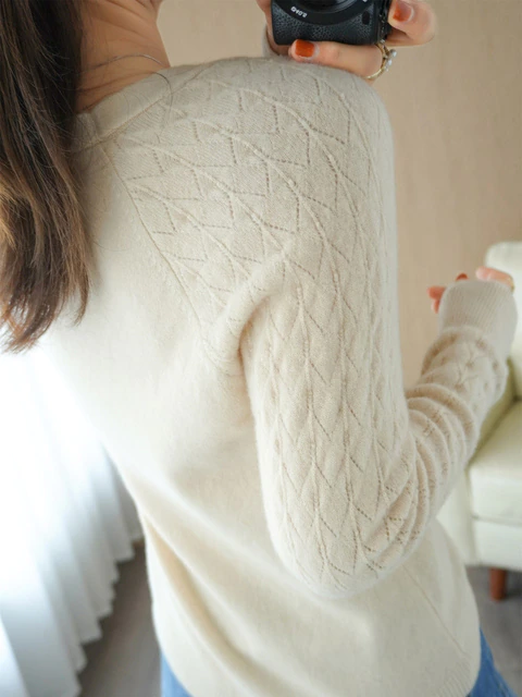Beiger Damenpullover aus Wolle, V-Ausschnitt, Herbstmode, kurz, elegant, warm.