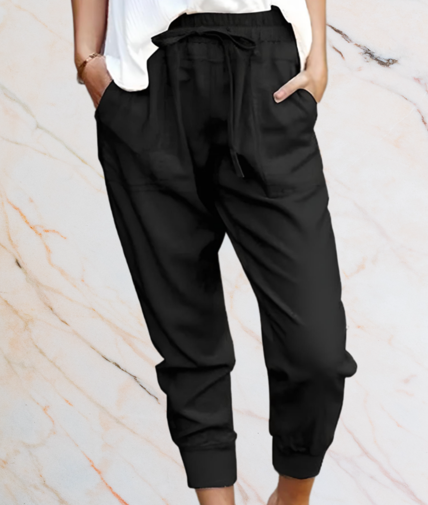 Schwarze Damen Jogginghose, Baumwolle, bequem, mit Kordelzug, lässig, Sportmode.