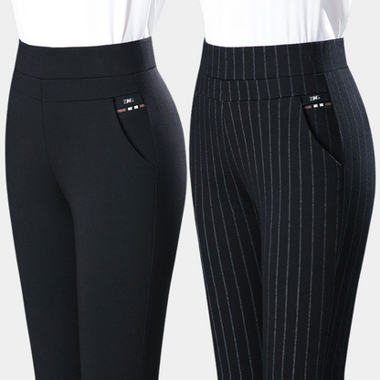 Zwei Damenhosen, schwarz und gestreift, elastisch, mit Taschen, modisch, bequem.