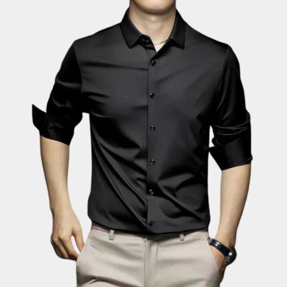 Schwarzes Herrenhemd, langärmelig, elegant, Knopfleiste, klassischer Kragen, Business-Look.