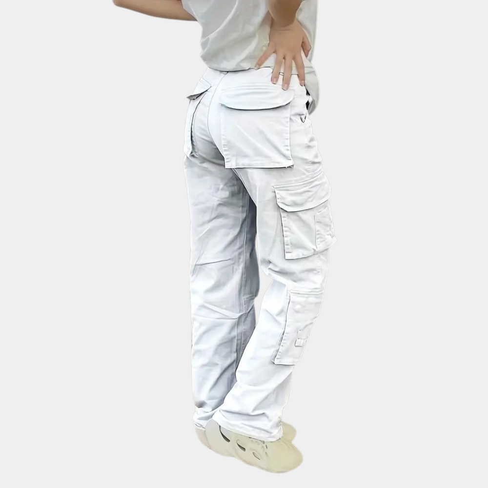 Weiße Cargo-Hose Damen, Baumwolle, mehrere Taschen, lässiger Stil, bequeme Passform.