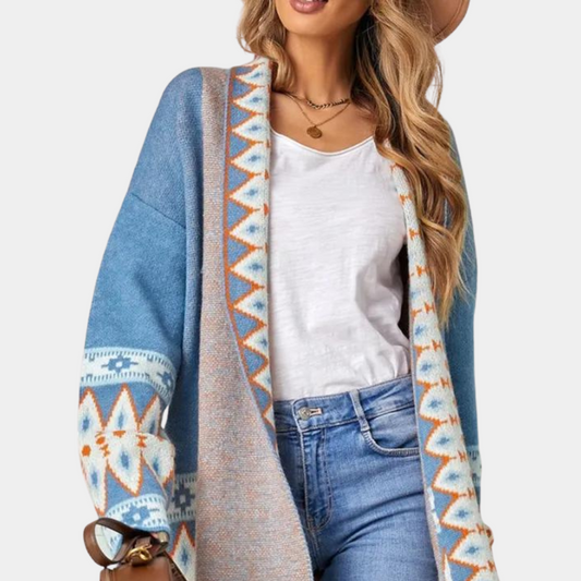Dam Boho-stickad kofta i mjukt material – Selina