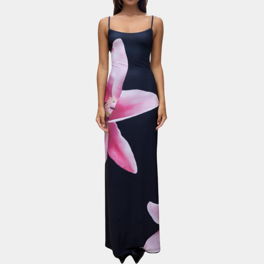 Avslappnad sommarklänning med figursydd design – Lucine