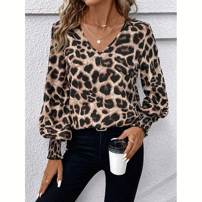 Trendig damblus med leopardmönster – Seraphina