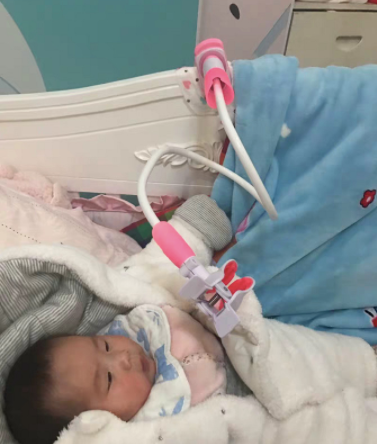 Fristående babyflaskhållare – Självständig matning gjort enkelt