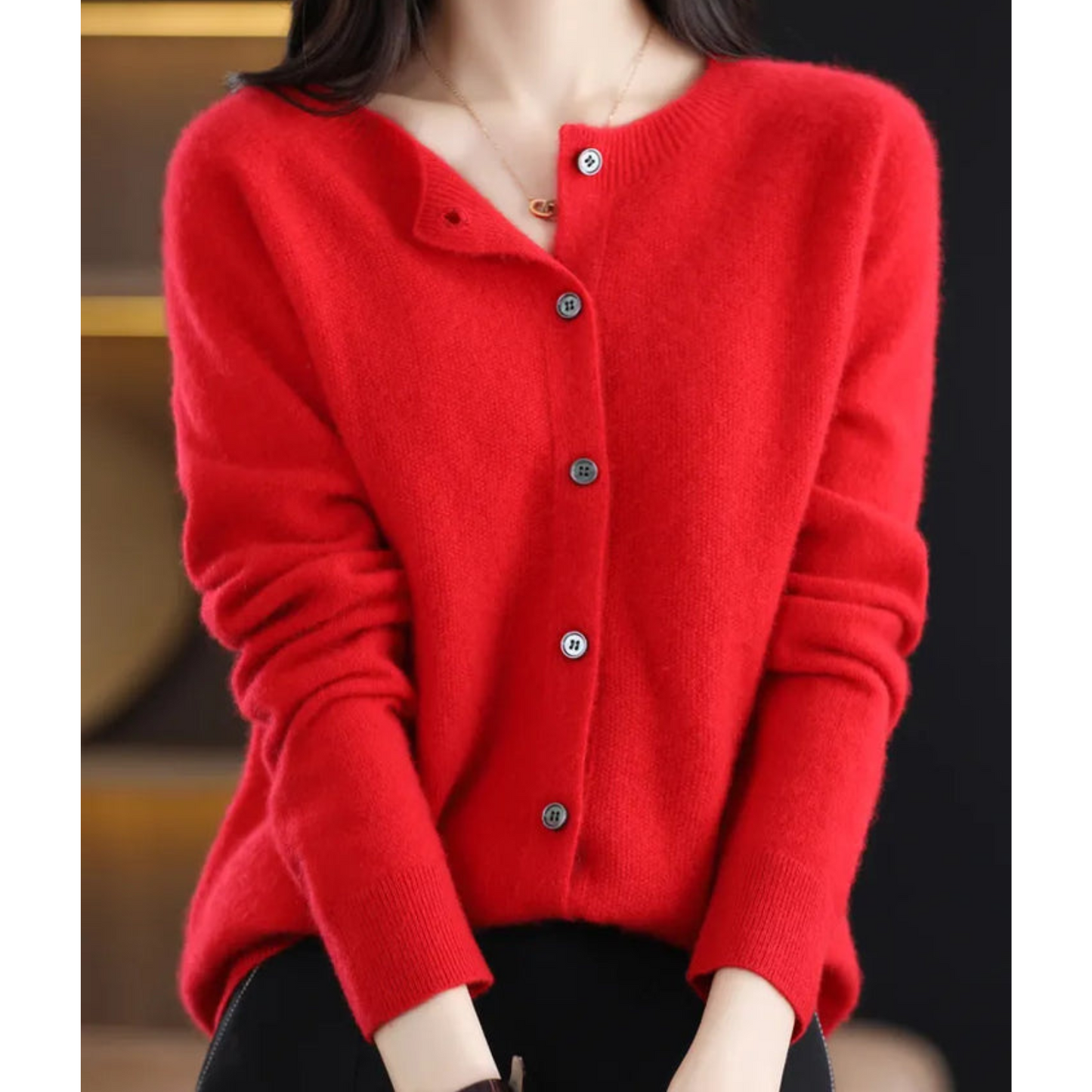 Roter Damen-Cardigan aus Wolle, Knopfleiste, langärmelig, modisch, bequem.