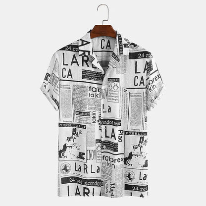 Herrenhemd mit Zeitungsdruck, schwarz-weiß, Baumwolle, Kurzarm, Streetwear, lässig.