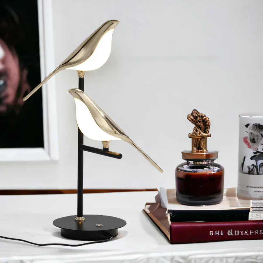 LED-bordslampa med stilren design - AvaBird