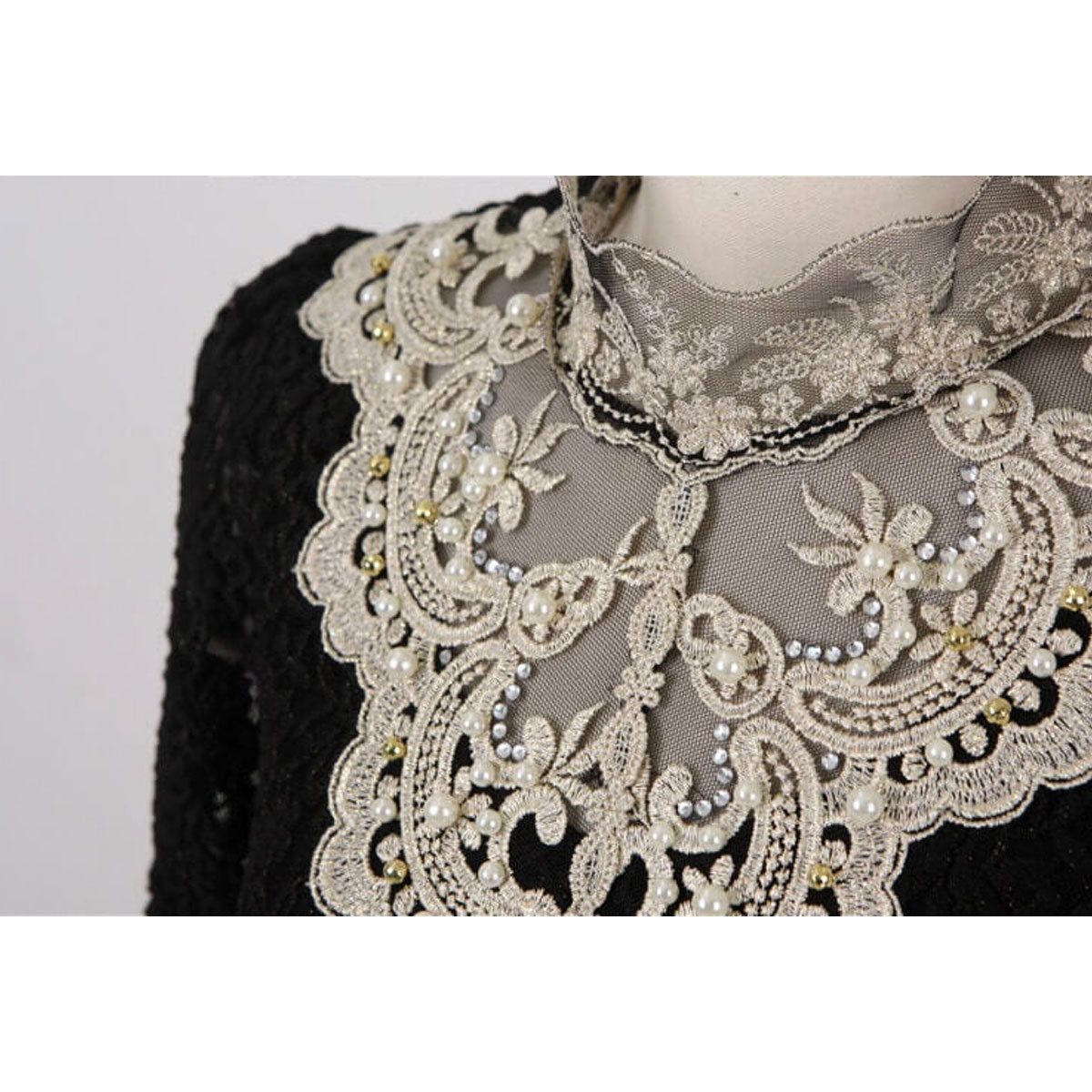 Damblus med höstlig broderad spets – Elisabeth