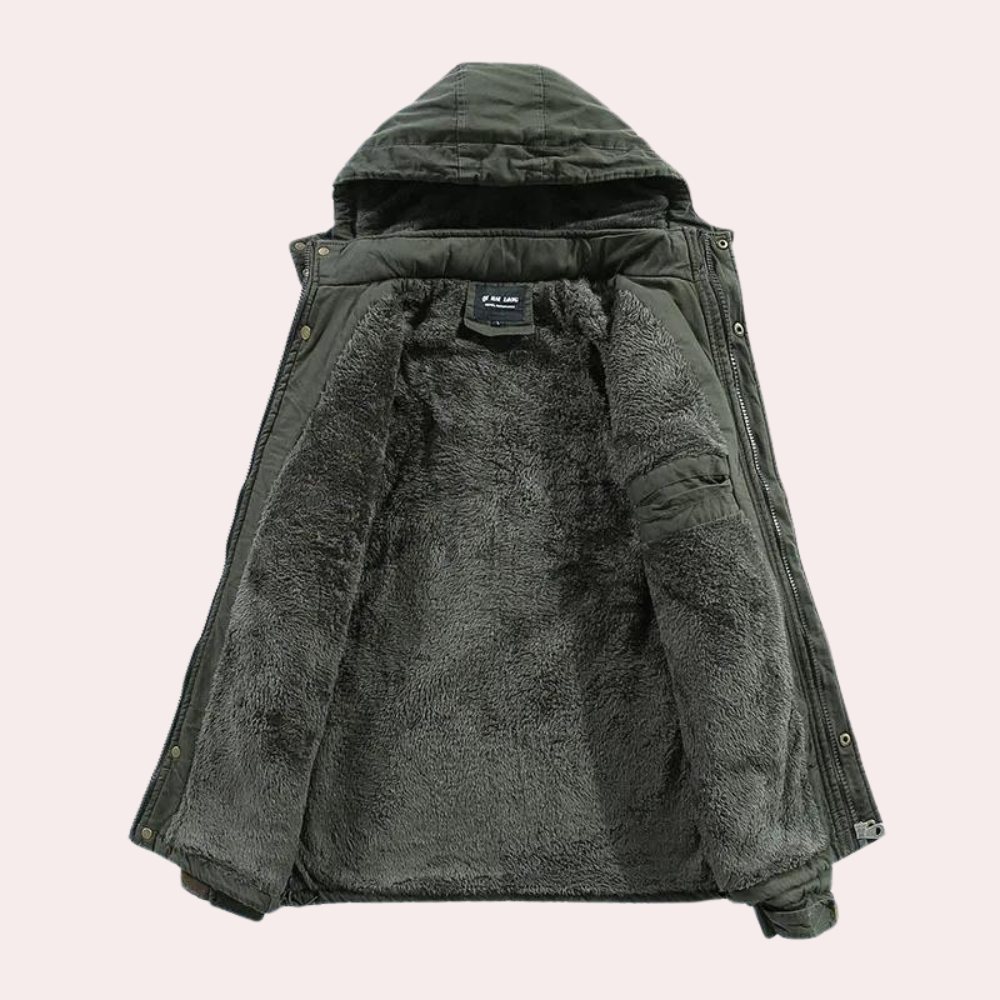 Grüne Winterjacke mit Kapuze, Innenfutter aus Kunstfell, warm, modisch, Herrenbekleidung.