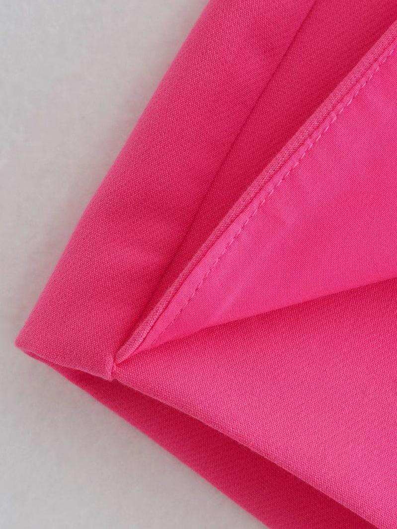Pinkes Baumwolltuch, Nahaufnahme, weicher Stoff, leuchtende Farbe, Textilmaterial.