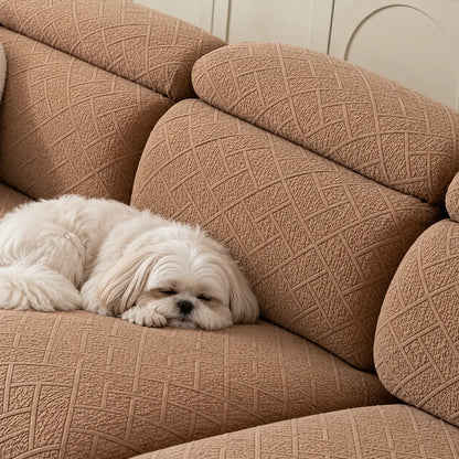 Liten vit hund sover på soffa med brunt texturerat överdrag på ryggstöd och sits 11
