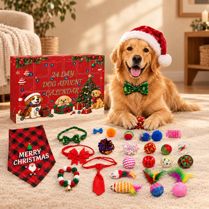 Glad golden retriever med tomteluva och grön fluga ligger på en matta bredvid den röda kalenderkartongen och utlagda leksaker och accessoarer. 1