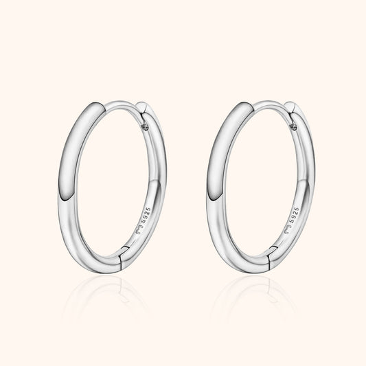 Silberne Creolen Ohrringe 925 Sterling Silber Schmuck minimalistisch elegant Damen Accessoire