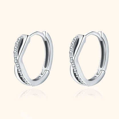 Silberne Creolen mit Zirkonia, eleganter Schmuck, Damen Ohrringe, modisches Accessoire