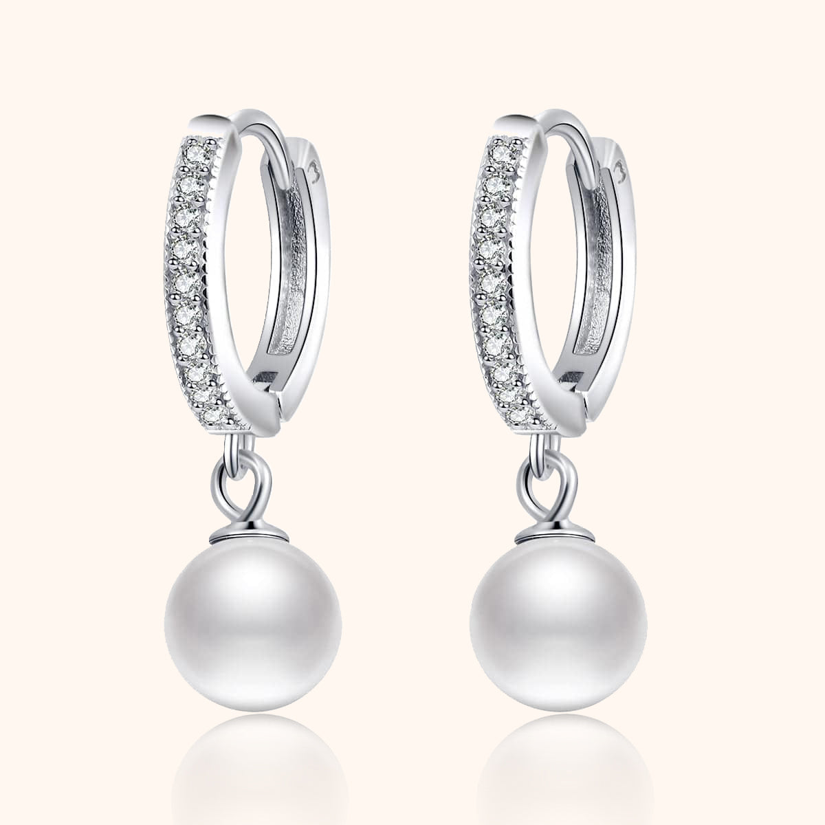Silberne Creolen mit Perlenanhänger und Zirkonia, eleganter Schmuck, Damen Ohrringe