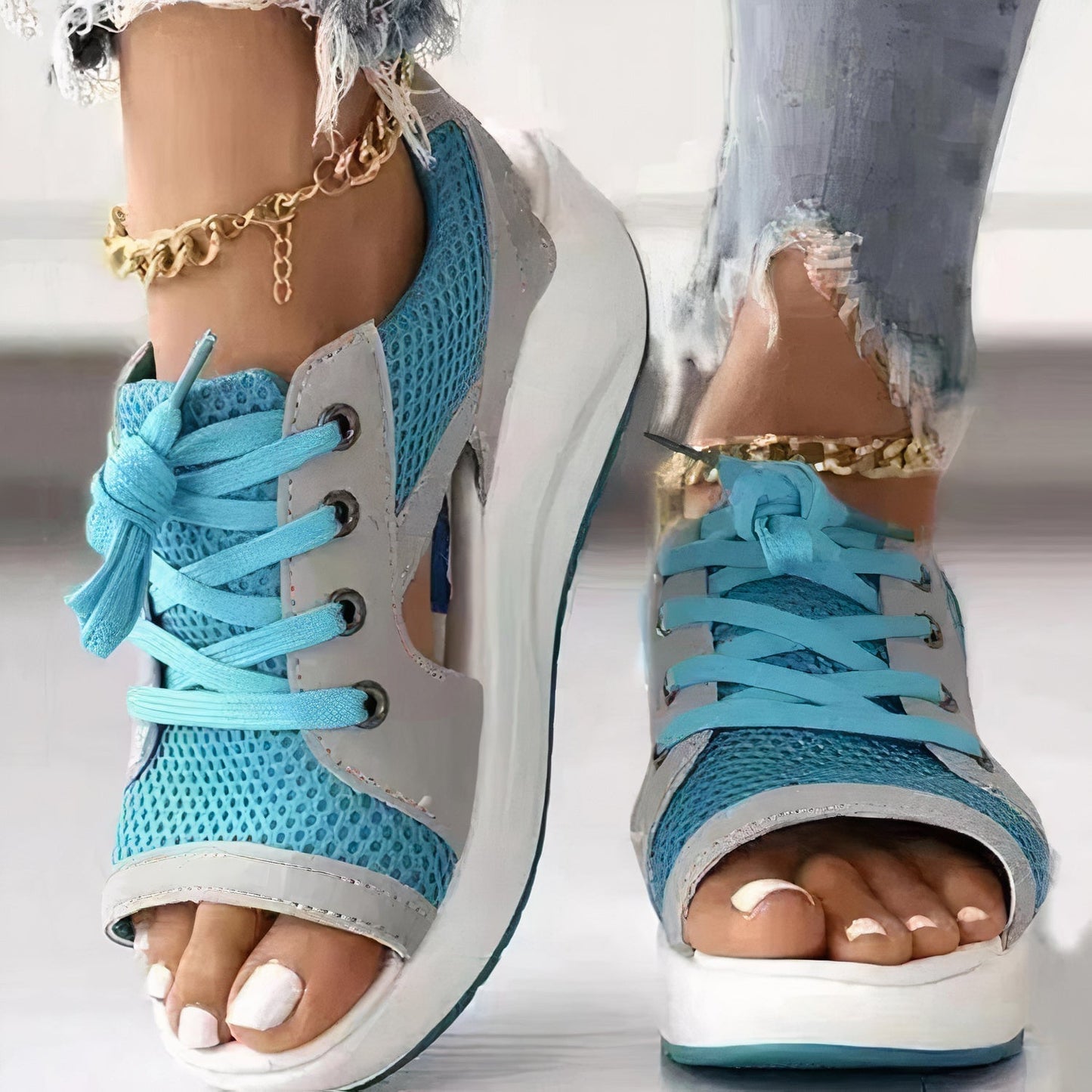 Sportiga slingbacks med snörning och öppen tå – Dalina