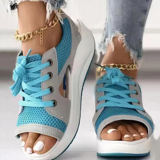 Sportiga slingbacks med snörning och öppen tå – Dalina