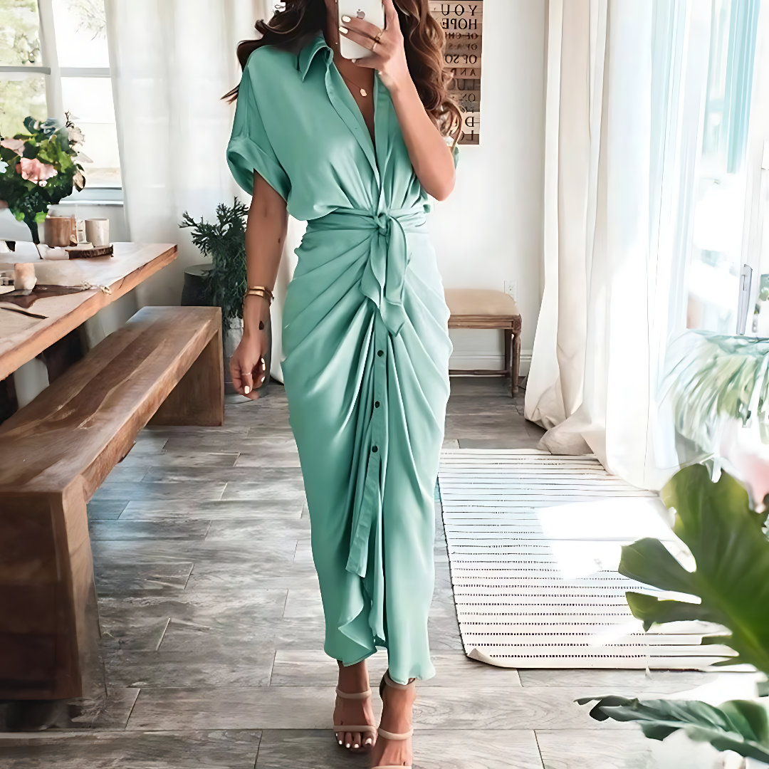 Maxiklänning med volanger och V-ringning, sommarstil, dammode - Elina