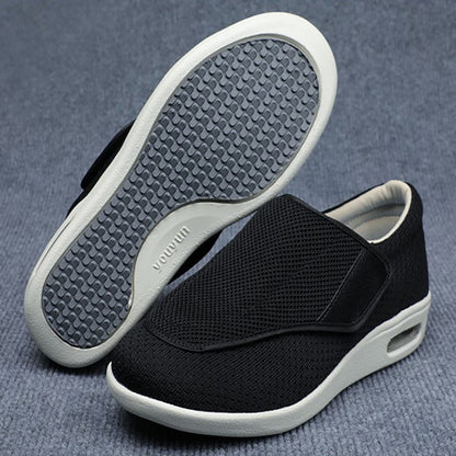 Schwarze Herren-Sneaker, atmungsaktiv, rutschfeste Sohle, bequem, modisch, Freizeit.