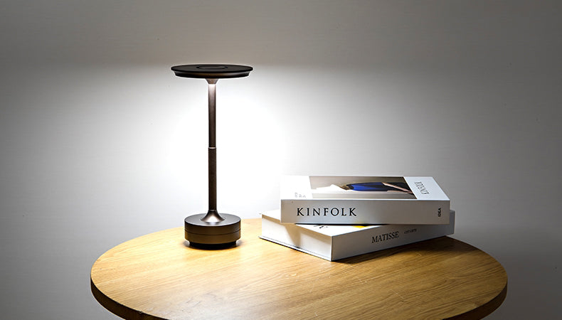 ClarityGlow Lyxutgåvan | Trådlös LED-bordslampa