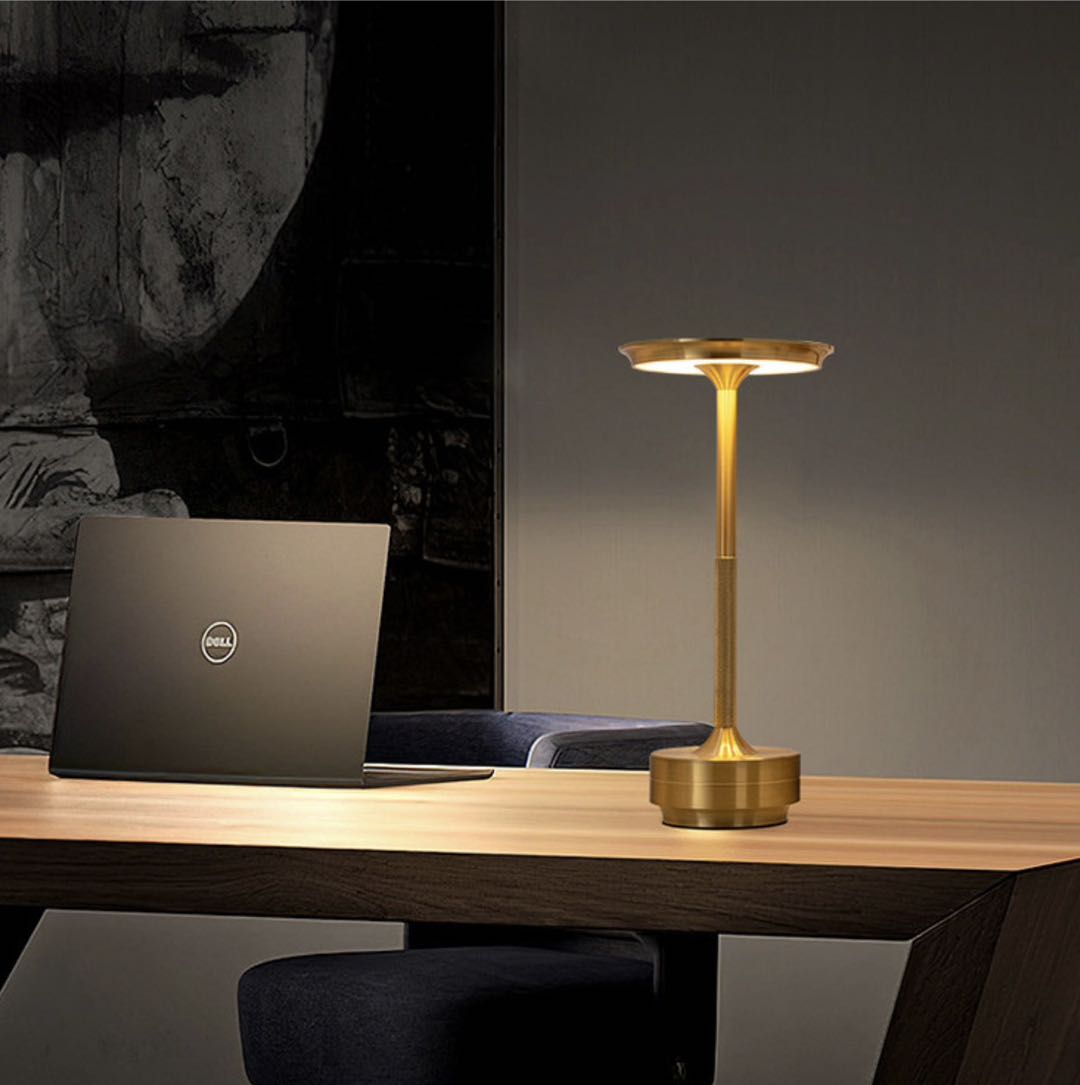 ClarityGlow Lyxutgåvan | Trådlös LED-bordslampa