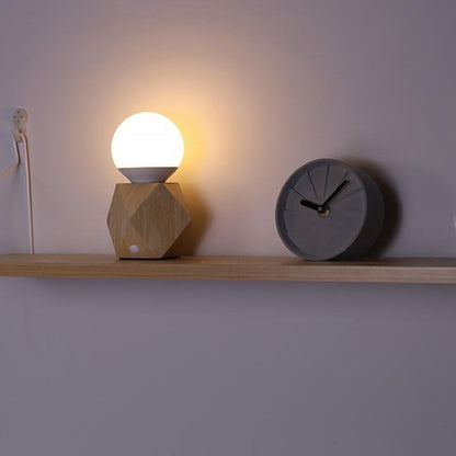 Geometric Base Bedside Lamp - Nordiqueo