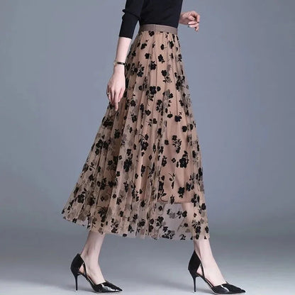 Damen Mesh Midi-Rock, beige mit schwarzen Blumen, elegant, modisch, für Freizeit und Alltag.