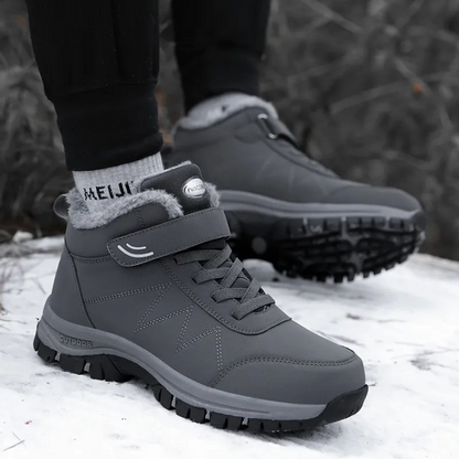 Graue Winterstiefel mit Fellfutter, rutschfeste Sohle, Outdoor, warm, wasserdicht.