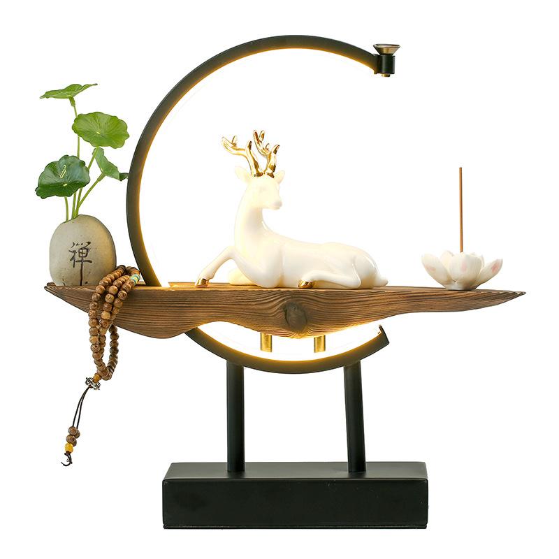 Moderne LED-Tischlampe mit Hirschfigur, Holzdesign, Dekoration, Zen-Stil, schwarz-gold.