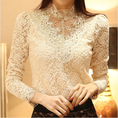 Damblus med höstlig broderad spets – Elisabeth