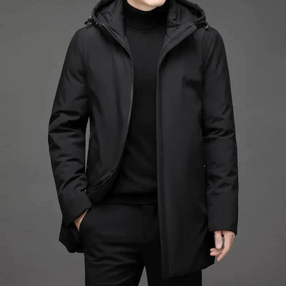 Schwarzer Herren-Wintermantel mit Kapuze, elegant, warm, wasserabweisend, modisch.