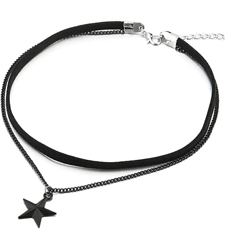 Schwarzes Stern-Choker-Halsband, doppellagig, verstellbar, modisches Accessoire für Damen.
