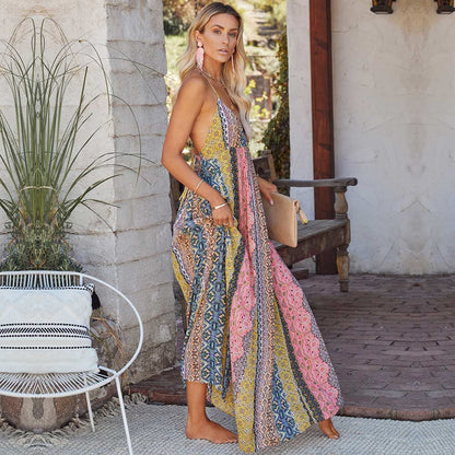 Trendig sommardress med V-ringning och spaghetti axelband – Pinky