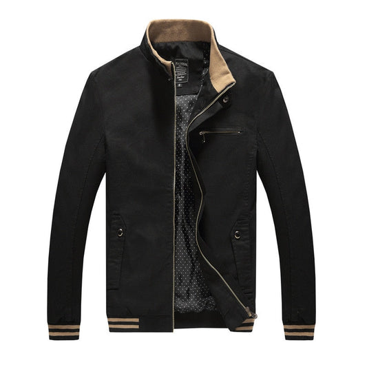 Schwarze Herrenjacke mit Reißverschluss, Stehkragen, beige Details, modisch, lässig.