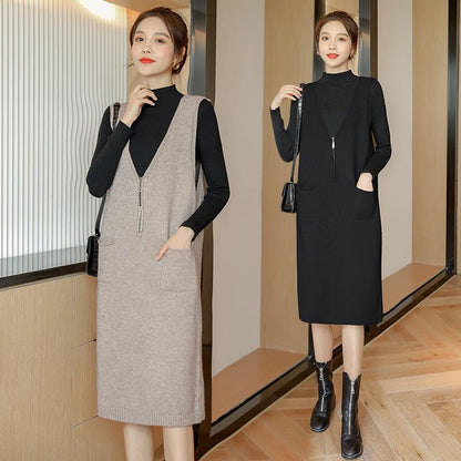 Damen Strickkleid ärmellos, beige und schwarz, Herbstmode, elegantes Design, mit Taschen.