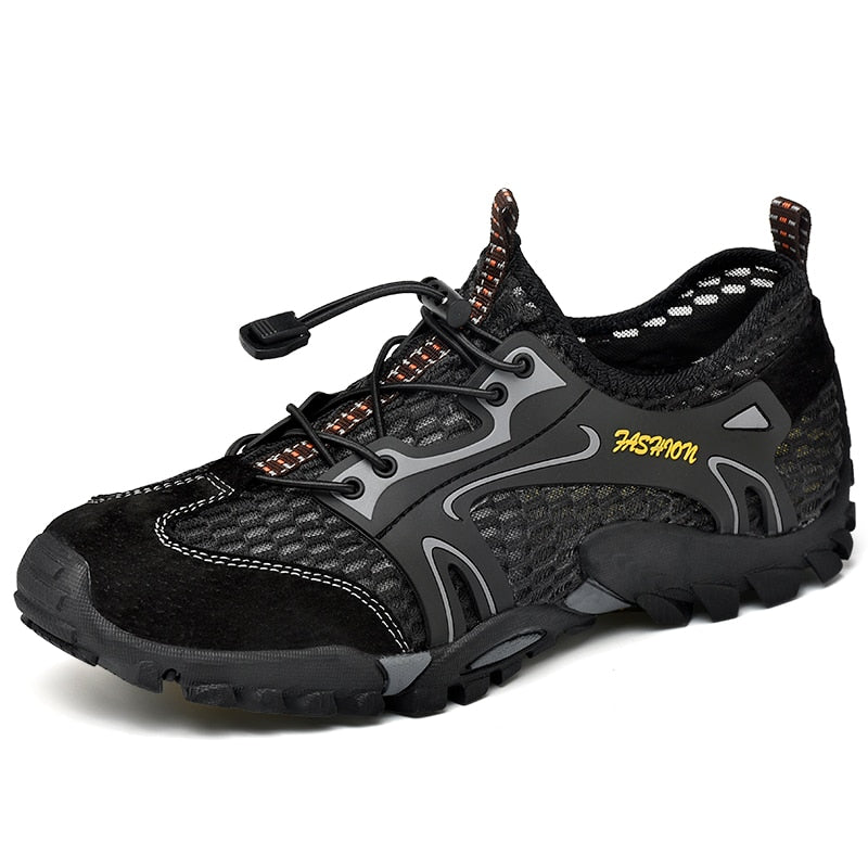 Schwarzer Outdoor-Wasserschuh, atmungsaktiv, rutschfest, für Herren.