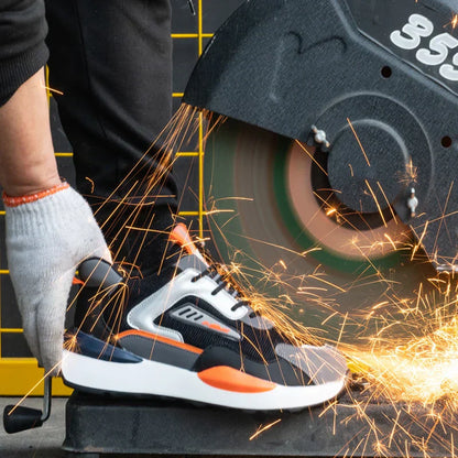 Arbeitsschuhe schwarz-orange, Funken sprühend, Schutz, Sicherheitsschuhe, robust, langlebig.