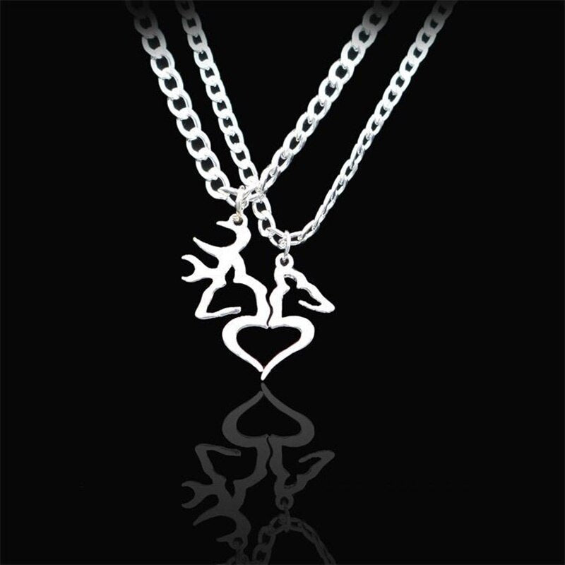Silberne Pferde-Halskette mit Herzanhänger, elegantes Design, Damen-Schmuck.