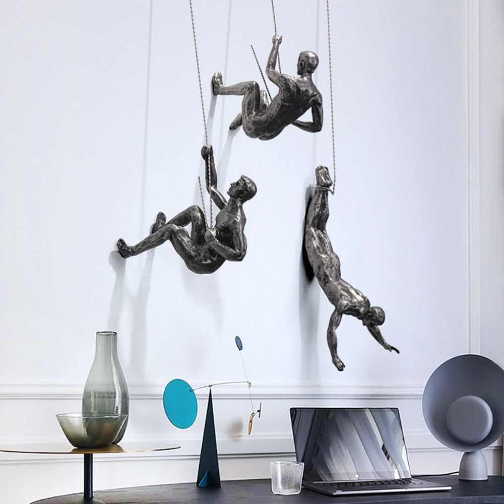 Bergsklättrare väggskulptur – PeakFigures