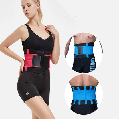 Frau mit schwarzem Sportoutfit und rotem Taillentrainer, Fitnessgürtel, Abnehmen, Kompression.