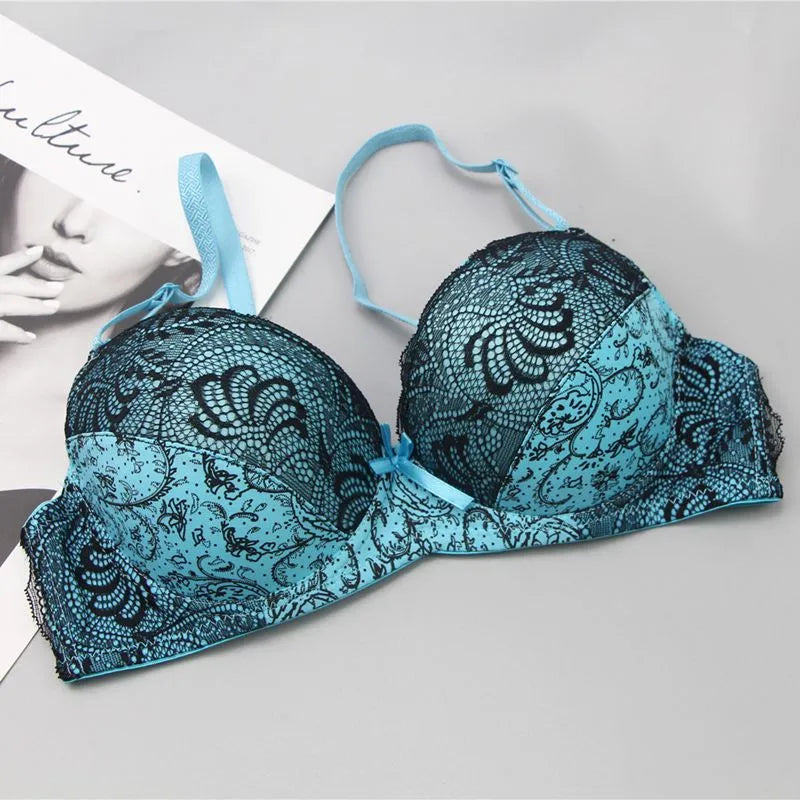 Blauer Spitzen-BH, gepolstert, verstellbare Träger, Damenunterwäsche, elegant, modisch.